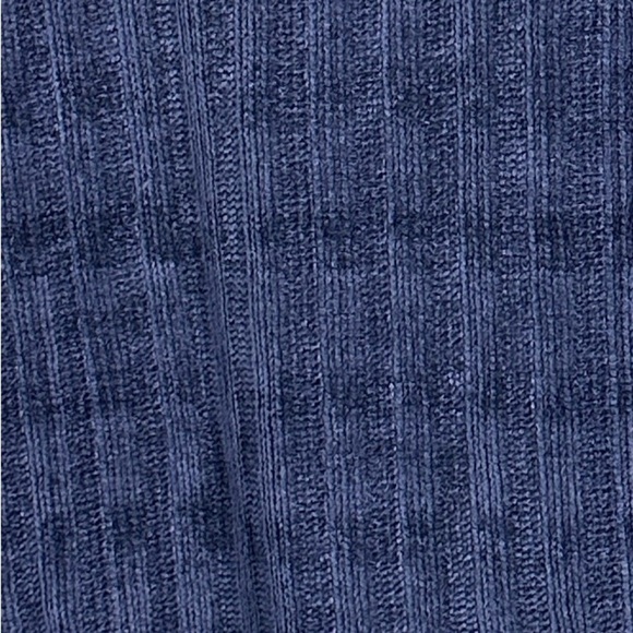 Dana Buchman size XL navy chenille top, scoop neck, polyester, casual - Picture 4 of 11